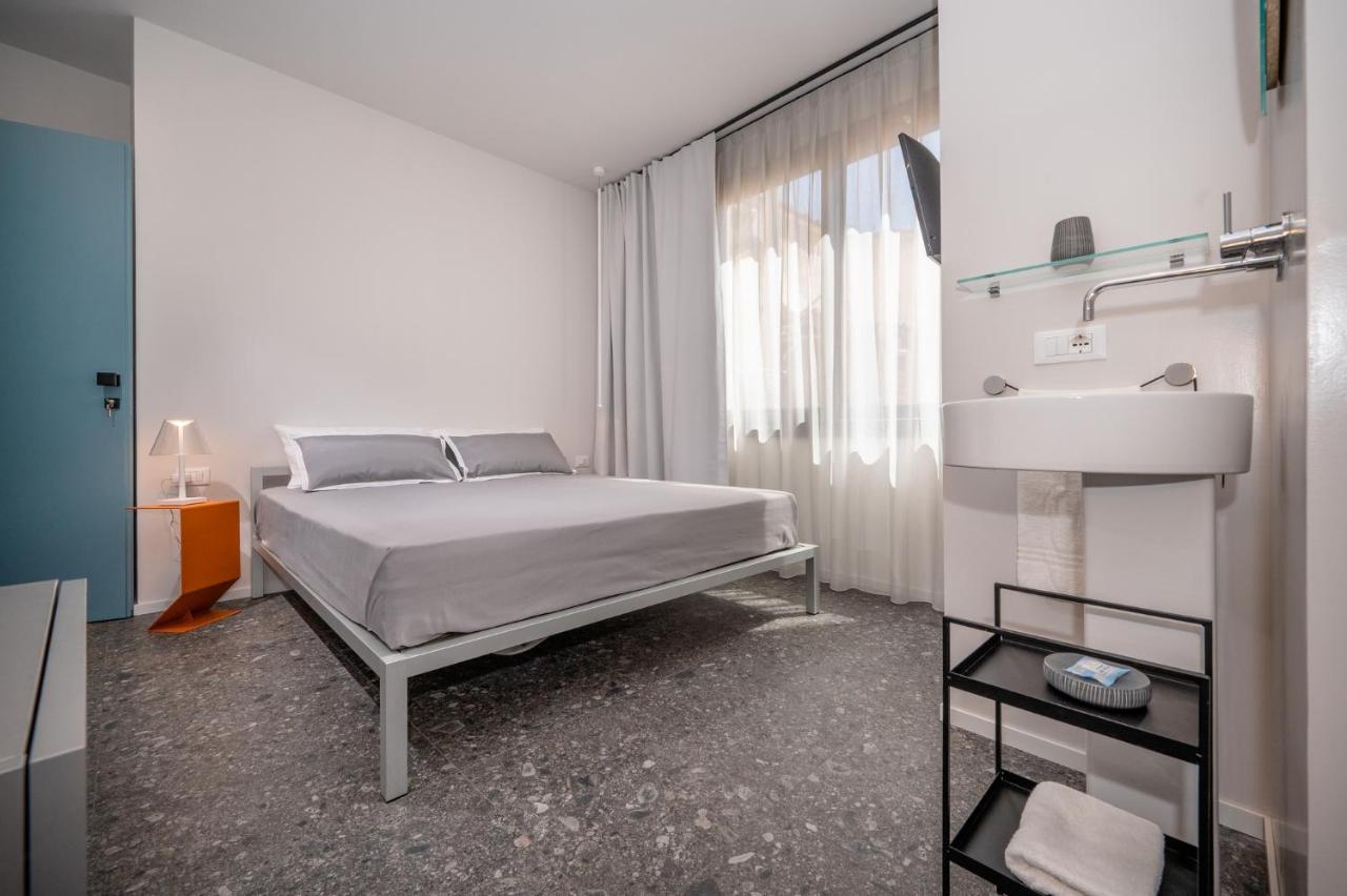 Bed 10.5 - Design Suite Кастелламмаре-дель-Голфо Экстерьер фото